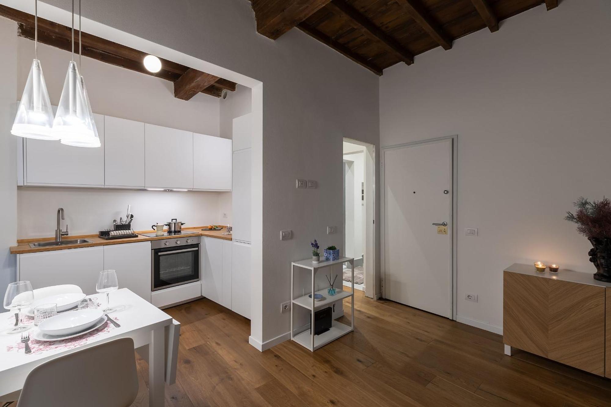 Apartment Alighieri's Suite-hosted By Sweetstay *